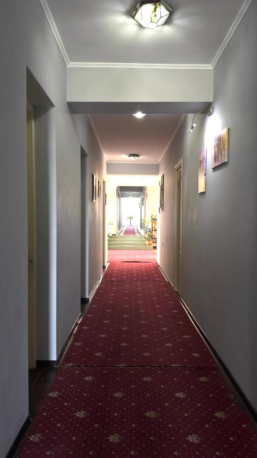 Europa Hotel-Кутаиси Екстериор снимка