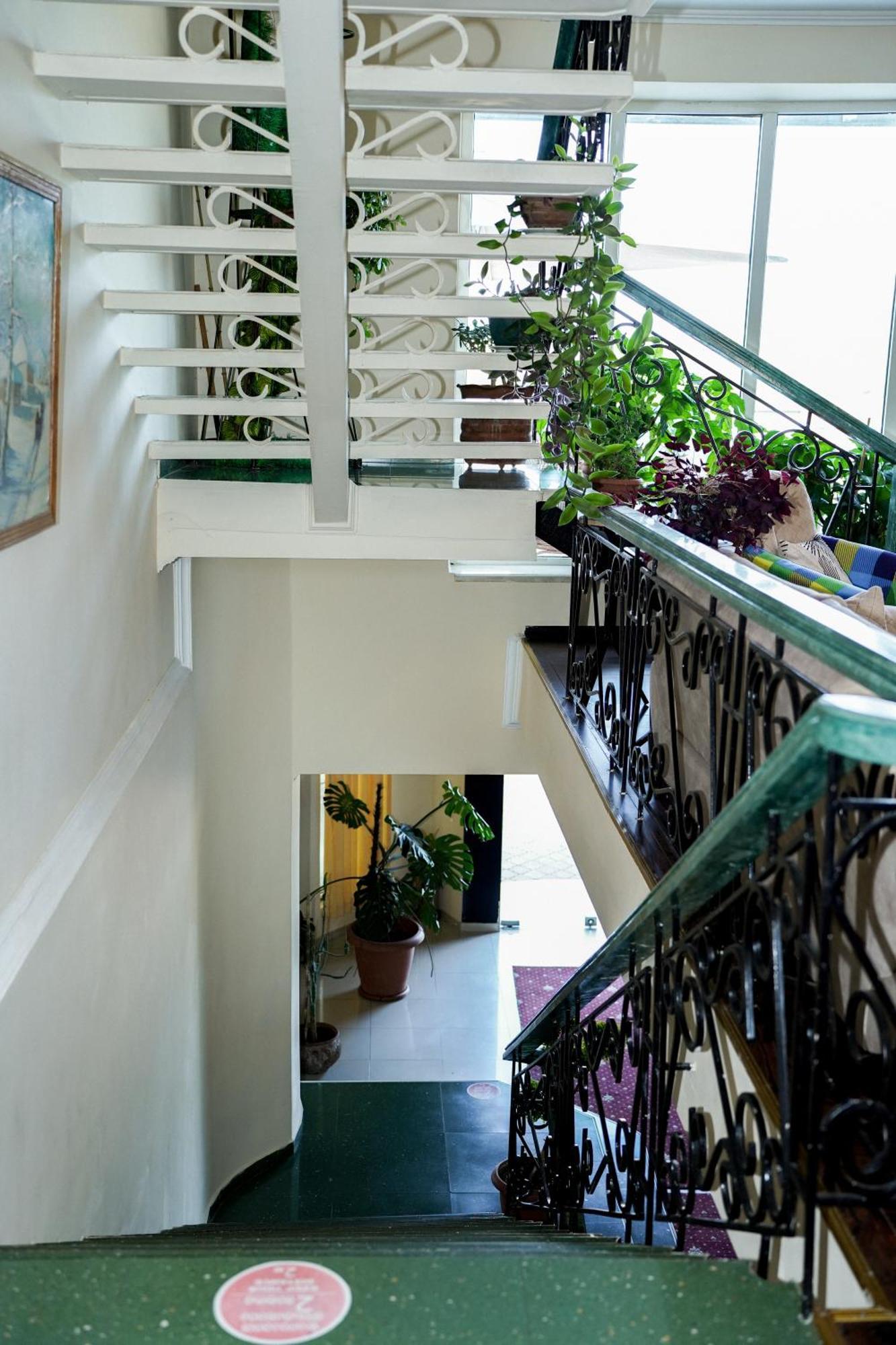 Europa Hotel-Кутаиси Екстериор снимка