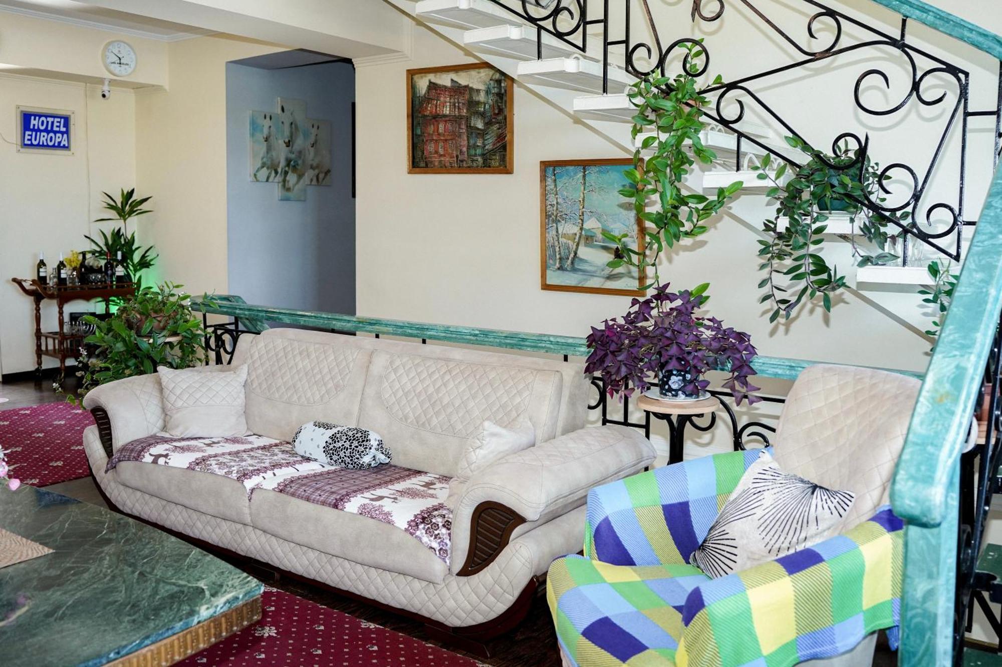 Europa Hotel-Кутаиси Екстериор снимка