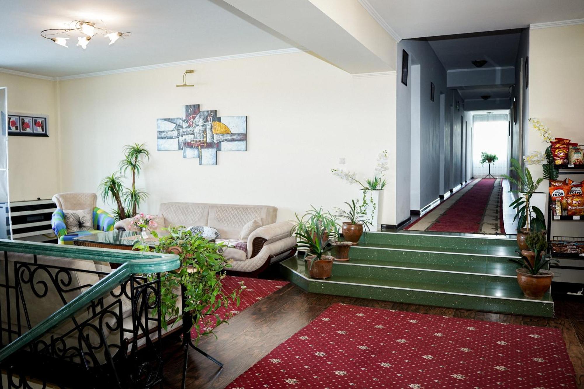 Europa Hotel-Кутаиси Екстериор снимка