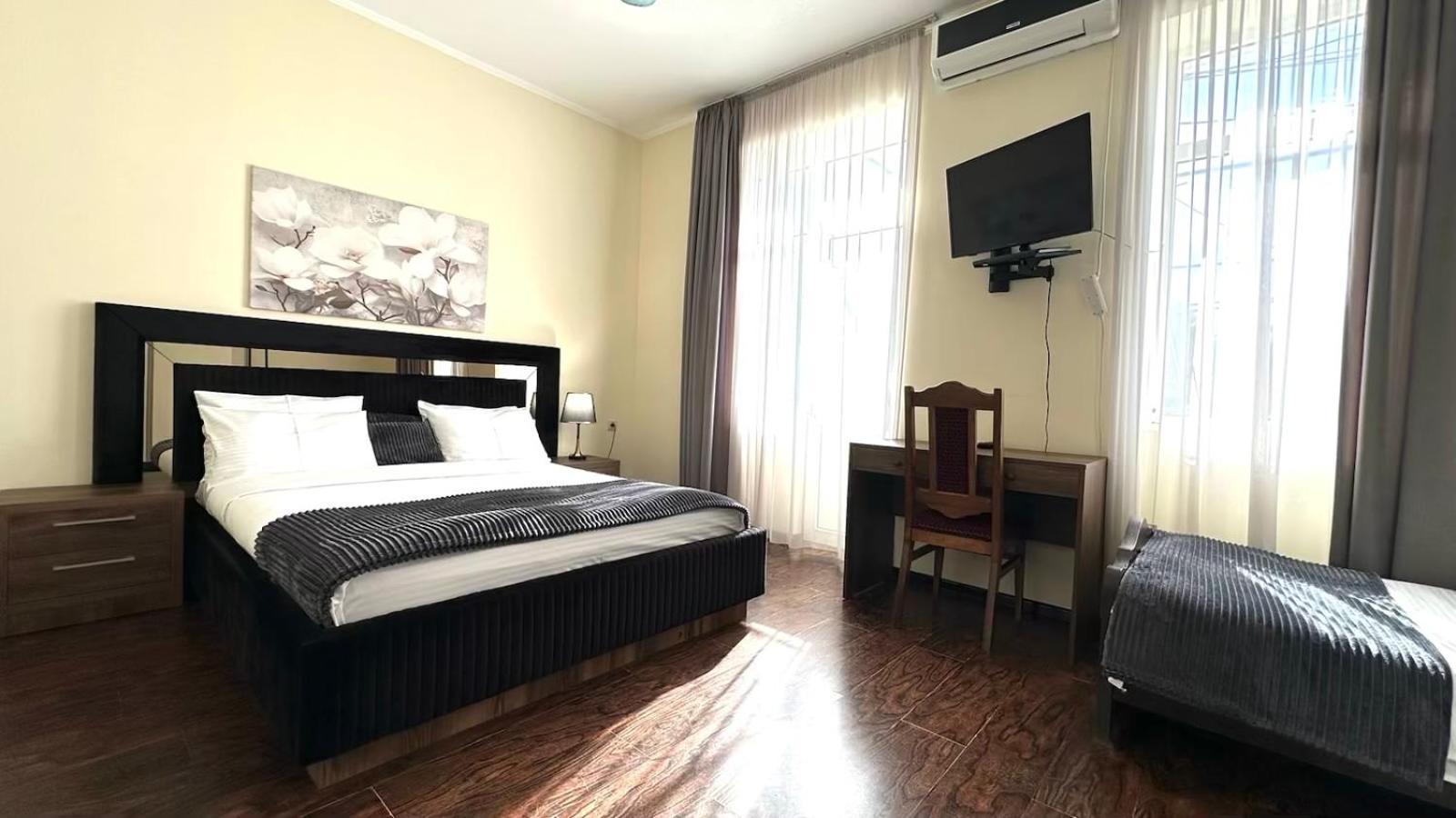 Europa Hotel-Кутаиси Екстериор снимка